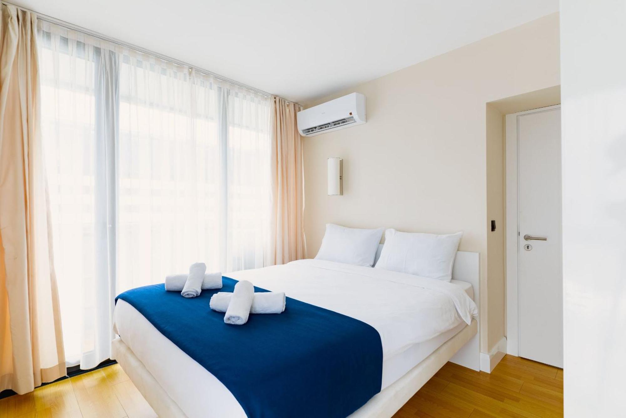 Orbi City Hotel With Sea View Batumi Bagian luar foto