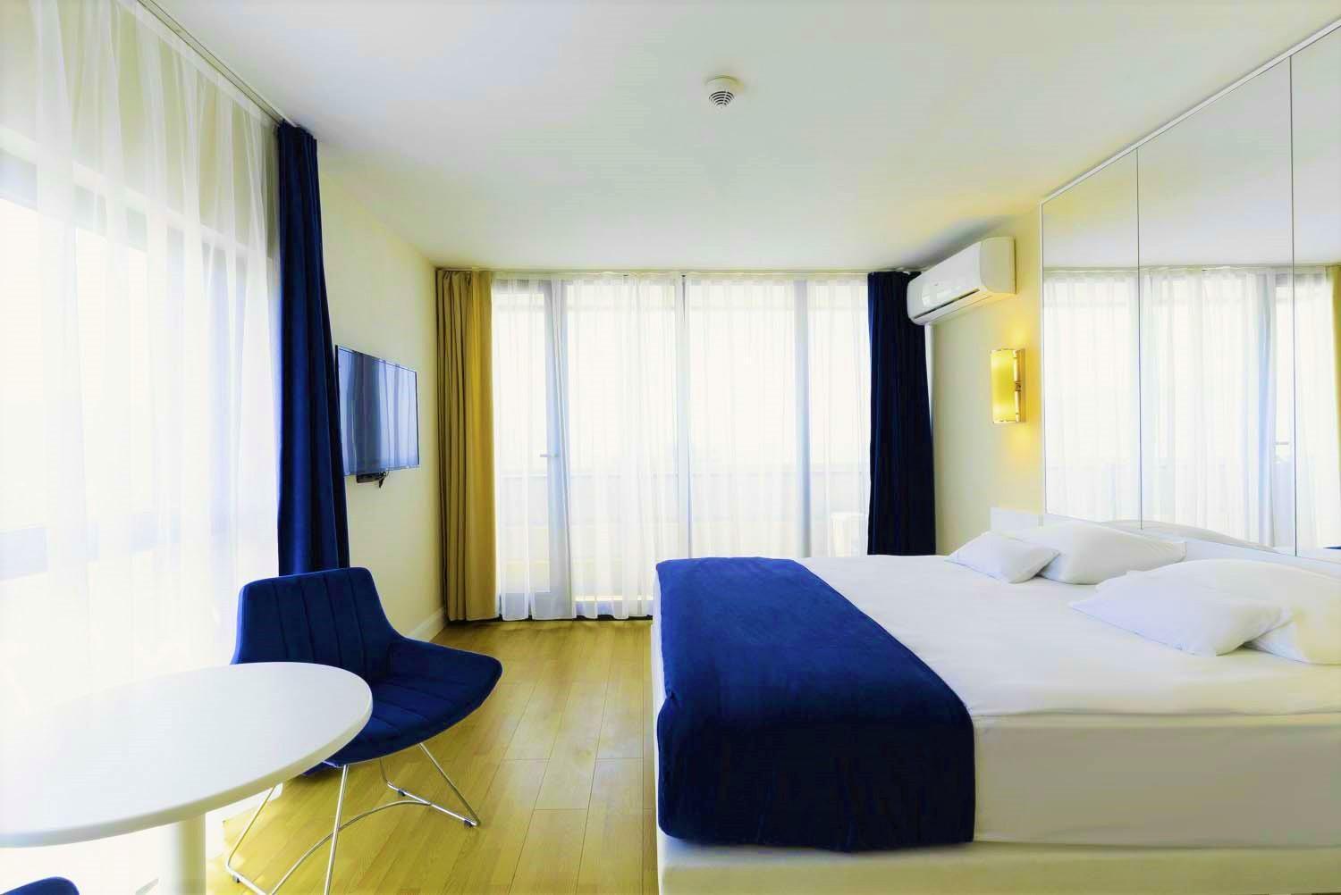 Orbi City Hotel With Sea View Batumi Bagian luar foto