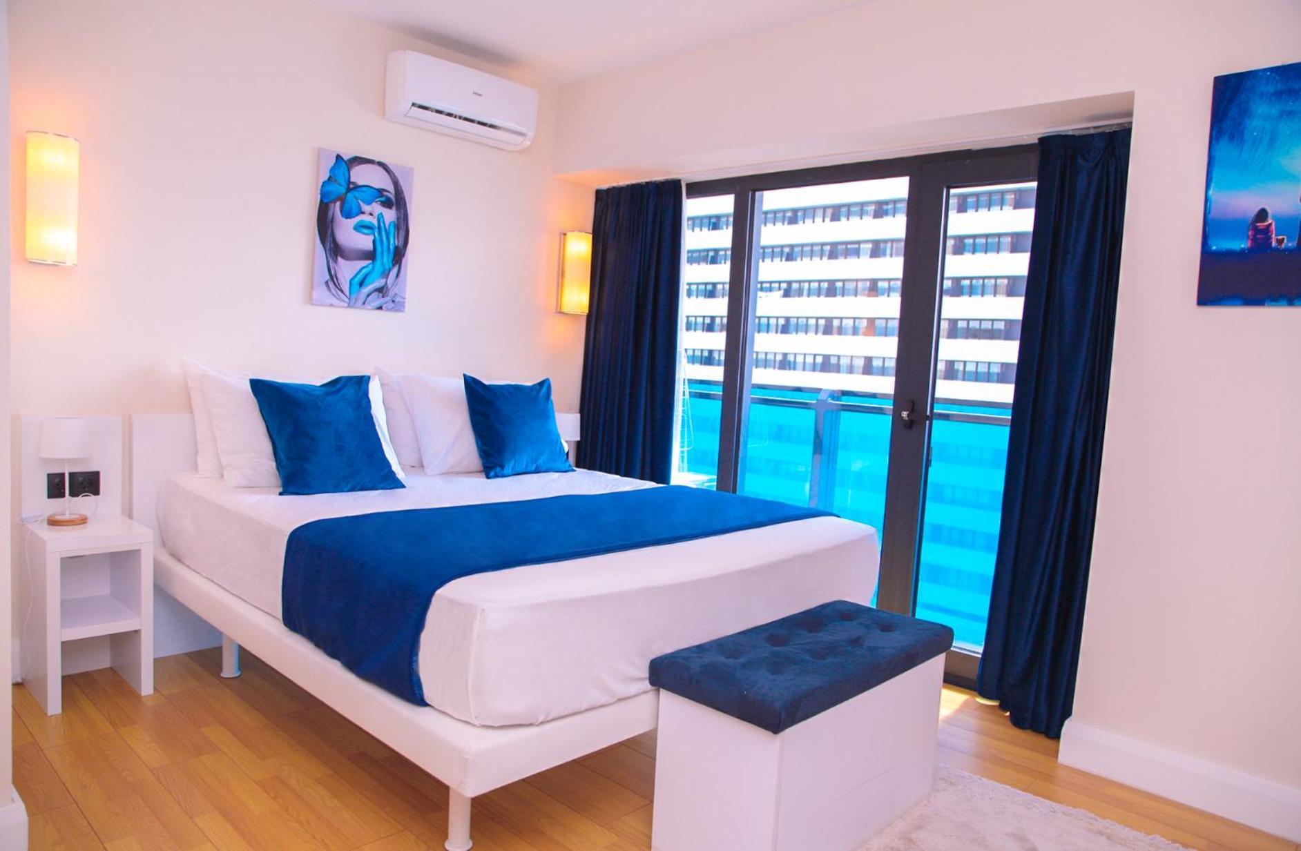 Orbi City Hotel With Sea View Batumi Bagian luar foto