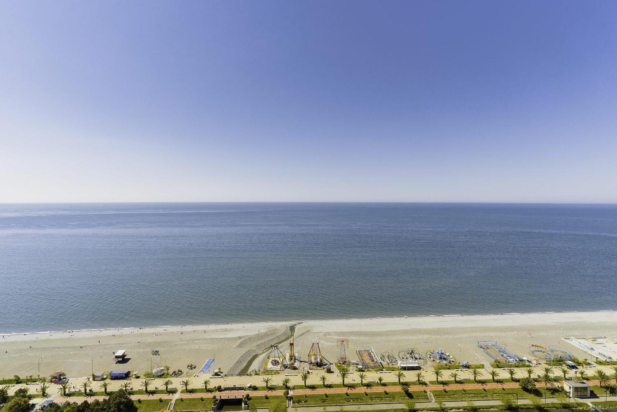 Orbi City Hotel With Sea View Batumi Bagian luar foto